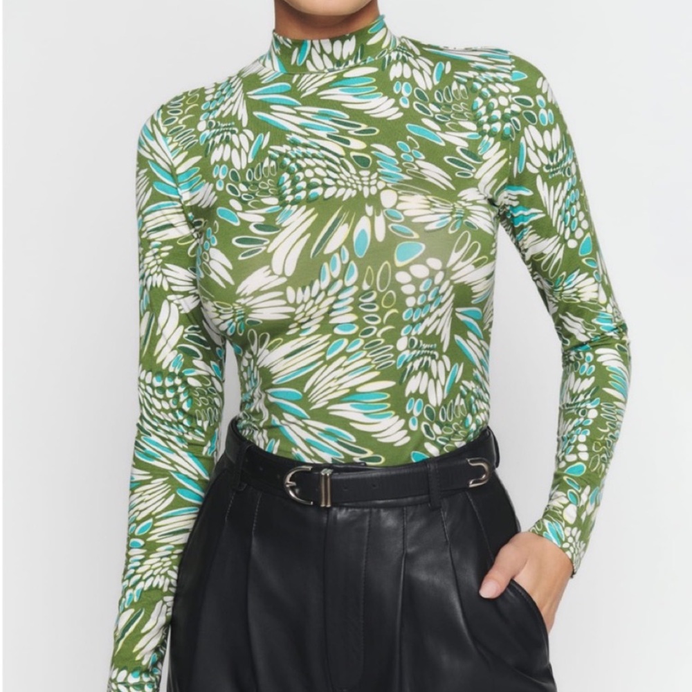 Reformation Bailey Knit Top. Multicolor Turtleneck